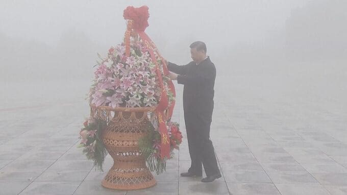 中国・習近平国家主席「抗日戦争」関連施設で献花　盧溝橋事件から88年　戦争記念館で企画展開催も|TBS NEWS DIG