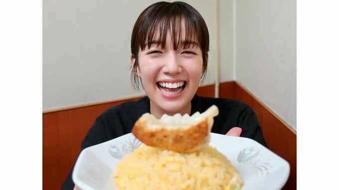 【佐藤栞里】笑顔で町中華「はーーーーーあ出会えてよかった」餃子 チャーハン 焼きそば トマト玉子炒めなど堪能|TBS NEWS DIG
