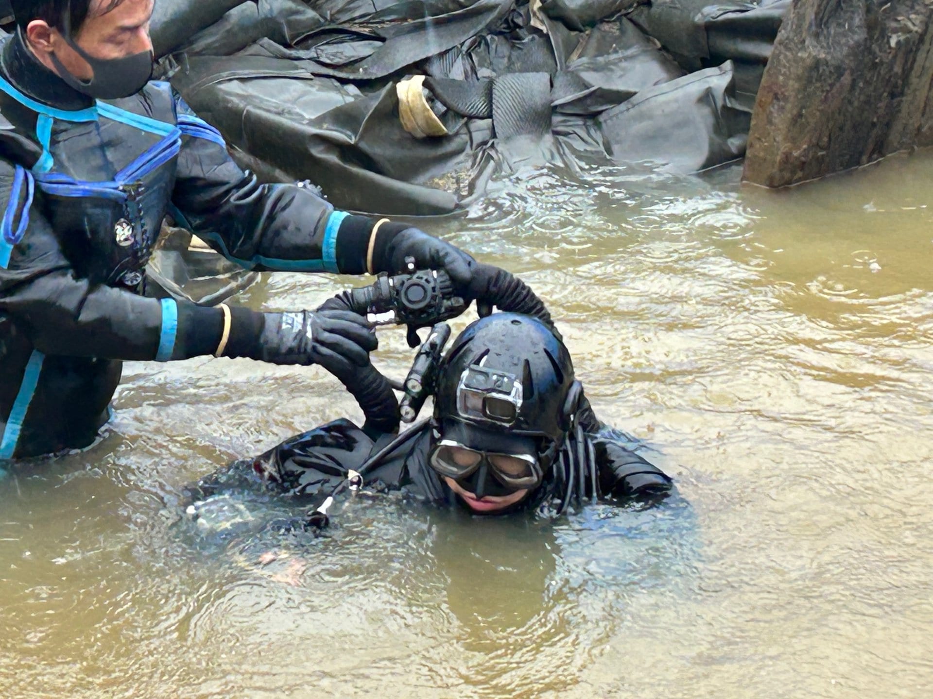 海底には180人あまりの遺骨が眠るか 遺骨発掘へ調査 2日目の潜水開始