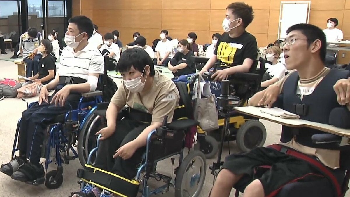脳性まひ「リハビリキャンプ」 6歳から43歳までの10人 手足の動作改善に向け奮闘 | TBS NEWS DIG