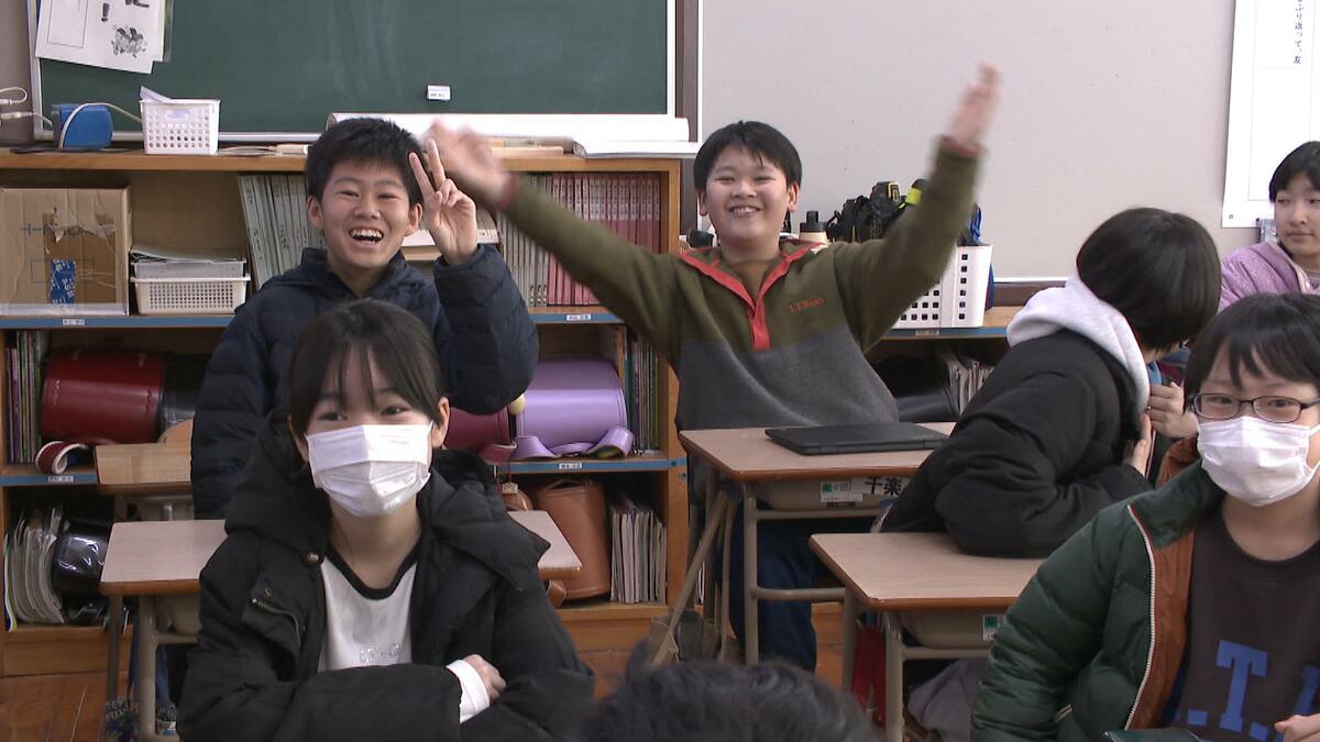 「宿題は“根性”で終わらせた！」小学校で始業式　冬休みは「関ヶ原から徒歩23時間のひらパーに行った」児童も⋯6年生は“最後”の3学期
