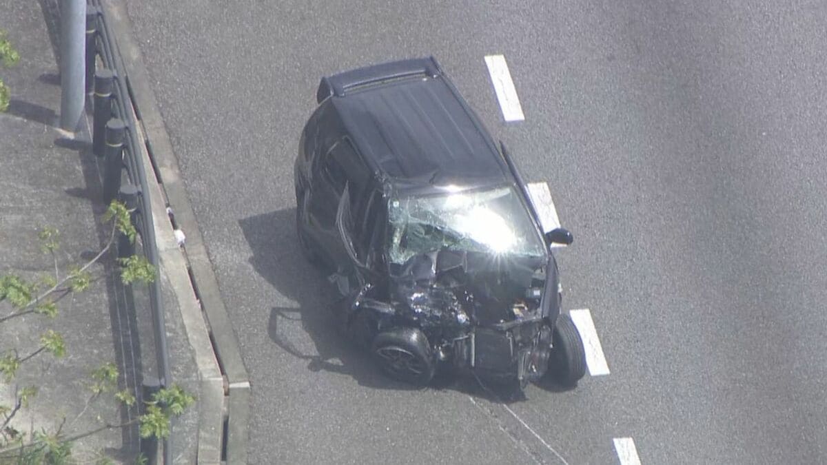 大破した車も…  国道23号で車3台絡む事故 2人ケガ 蒲郡西IC～蒲郡ICで一時通行止め 愛知