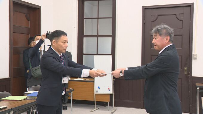 自衛隊の円滑な利用を可能にするとした「特定利用空港」　指定撤回を…市民団体が申し入れ　山口県|TBS NEWS DIG