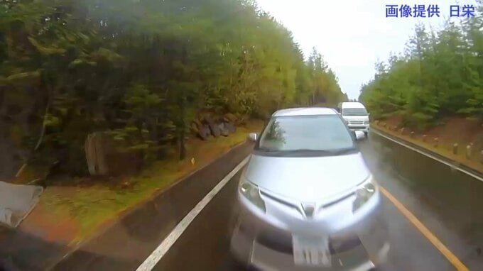 【衝突の瞬間　連続画像】観光バスと正面衝突　乗用車を運転の男性が重傷、同乗の5人も重傷か　山梨・富士スバルライン|TBS NEWS DIG