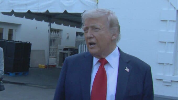 トランプ大統領「和平交渉に有害だ」 クリミアをめぐるゼレンスキー発言を非難|TBS NEWS DIG