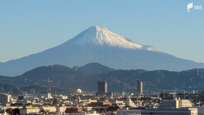 各地で冷え込み 県内18観測地点中10地点で今季最低気温 富士山の雪化粧姿もはっきりと＝静岡　|　静岡のニュース | SBSNEWS | 静岡放送