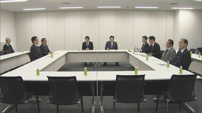 ガソリンの暫定税率廃止に向け、自維公の税調会長が会談　補助金扱いめぐり|TBS NEWS DIG