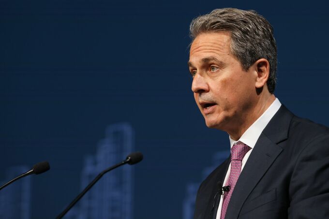セントルイス連銀総裁、高めのインフレ容認に警鐘－追加利上げも示唆