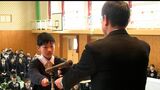 「少し大人になったような感じ」津山市の東小学校で43人が巣立ち 岡山県内221の小学校で卒業式 |TBS NEWS DIG