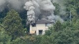 「住宅から煙が出ている」と通報 住宅1棟全焼 出火当時、在宅の90代女性は逃げて無事 山梨・富士川町|TBS NEWS DIG