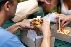 シェイクシャックのバーガー、デルタ航空がファーストクラスで提供へ| TBS CROSS DIG with Bloomberg
