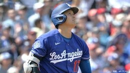 大谷翔平がついに今季1号！開幕7戦、28打席目　元巨人マイコラスから確信歩きの同点3ラン、連続試合出塁は自己最長「38」に|TBS NEWS DIG