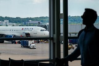 デルタ航空、ラウンジを利用できないプレミアム運賃に需要あり－CEO| TBS CROSS DIG with Bloomberg