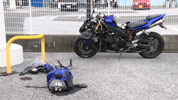 交差点を転回中の車とオートバイが衝突　専門学校生（21）が意識不明の重体【高知】|TBS NEWS DIG