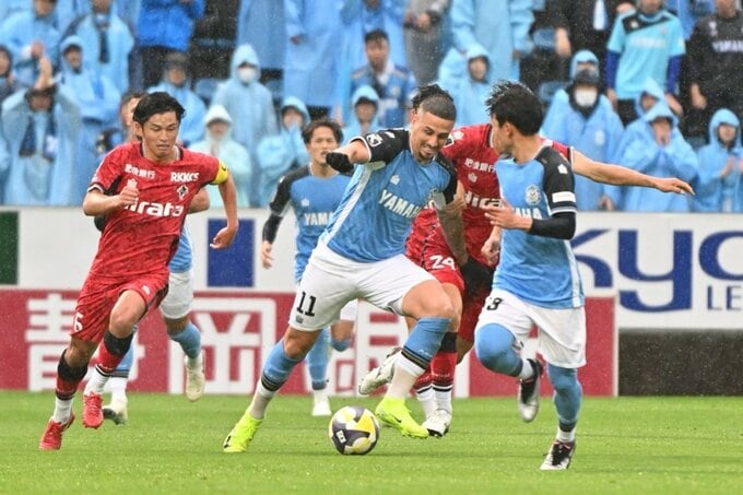 ジュビロ磐田2戦連続引き分け 今季初先発・金子大毅が同点弾 熊本と1-1【J2リーグ第9節速報】 | 静岡のニュース | SBSNEWS | 静岡放送