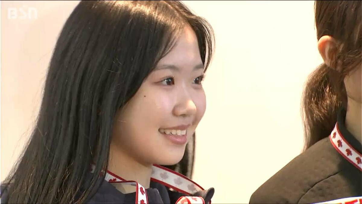 フィギュアスケートの17歳新星・中井亜美選手「2戦とも表彰台ですごく嬉しい」カナダから帰国し愛知県のGPファイナルへ | TBS NEWS DIG
