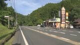 国道で「大型バイク」と「軽乗用車」が衝突…バイクの男性が意識不明の重体　道路沿いの施設に右折で入ろうとした車が、直進してきたバイクとぶつかったか　|　BSSニュース | BSS山陰放送