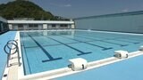 「失われた命、希望にあふれた未来は永遠に戻ってこない」小4男児死亡のプール事故・300ページ超える報告書が公表…事故原因は“児童がどこにいるかを把握していなかった”“教諭の一人が基礎グループに参加していなかった” | 高知のニュース・天気|KUTV NEWS | KUTVテレビ高知