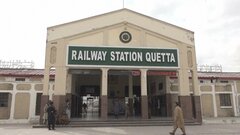 パキスタン南西部　列車が襲撃され多数の人質　反政府過激派組織が犯行声明| TBS CROSS DIG with Bloomberg