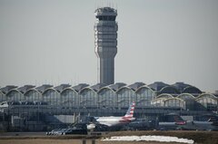 北米の空港で相次ぐ異常事態、直前の着陸取りやめ間一髪で衝突回避| TBS CROSS DIG with Bloomberg