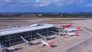 中国の「春節」連休　日本への航空便4割以上減る見通し　旅行客は大幅に減少か| TBS CROSS DIG with Bloomberg