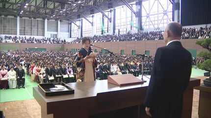 資格取得、勉強頑張りました」福岡大学で卒業式 約4000人が門出 | 福岡