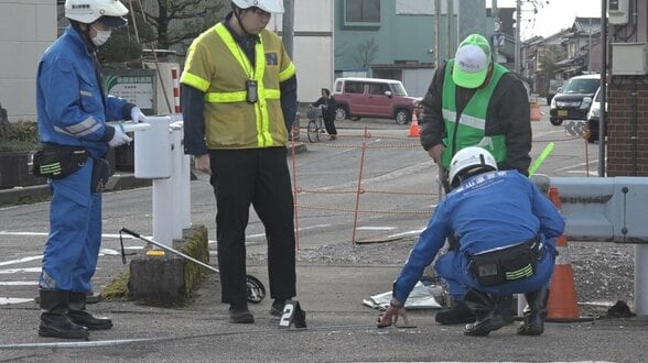 声かけたあと立ち去った男性は…発生時間に合わせ検問 未明の交差点で33歳女性死亡の事故 ひき逃げ事件の可能性も含め捜査 富山・高岡市 | 富山のニュース|天気・防災|チューリップテレビ