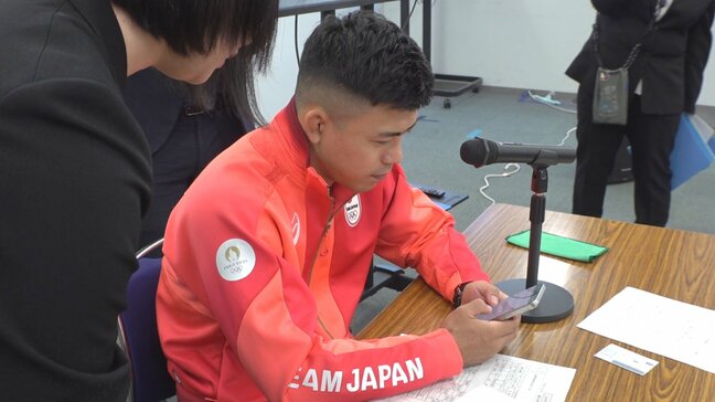 「簡単だった」スマホで確定申告作成体験　パリ五輪金メダリスト・文田健一郎選手　甲府税務署|TBS NEWS DIG