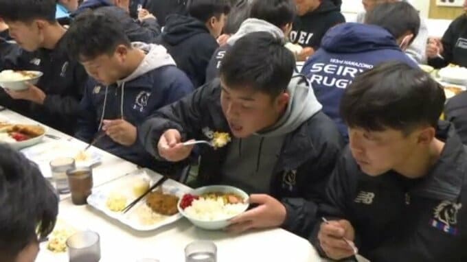 「カツカレーで勝負に勝つ！」松山聖陵ラグビー部　花園への激励会　|　愛媛のニュース - Nスタえひめ｜あいテレビは6チャンネル