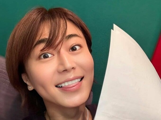 【 氷川きよし 】 「恥ずかしくてお見せできませぬwww」　お茶目なオフショット公開　「歌に全神経集中の日」|TBS NEWS DIG