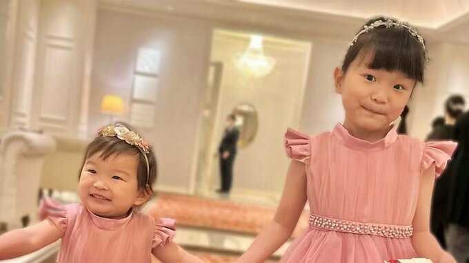 【ののちゃん】　妹「ひーちゃん」と　お揃いドレス姿　「まぁ～なんて可愛いプリンセスだこと」「おソロのドレスとサングラスかわいすぎる」との声|TBS NEWS DIG