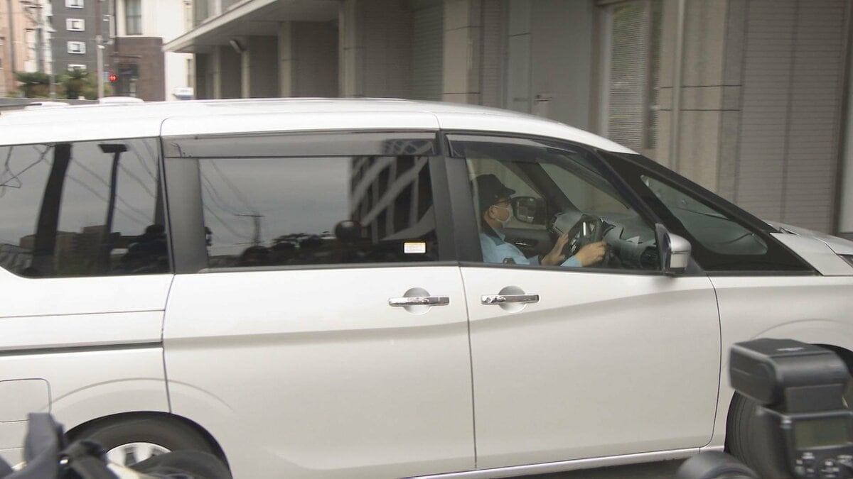 18歳女性殺害事件「抱えるようにして背後から首を刺した」と男が供述