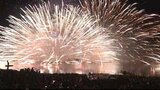 「めっちゃ迫力!めっちゃきれい!来年も来たい!!」信州・諏訪湖でお盆・恒例の花火大会「光と音の競演」大輪の華が夜空を彩る「体に響くような感じ…」 | SBC NEWS | 長野のニュース | SBC信越放送