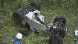 橋からオープンカーとみられる車が転落し河川敷で大破　運転の40代くらいの男性が意識不明の重体　北海道石狩市の花畔大橋　|　北海道のニュース｜HBC北海道放送