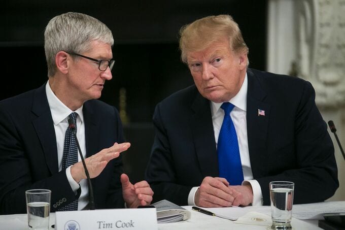 トランプ氏、アップルのクックＣＥＯと会食へ－「マールアラーゴ」で