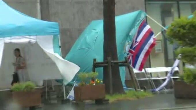 あわや…強風でイベント会場のテントが吹き飛ばされそうに 低気圧の影響で大気不安定|TBS NEWS DIG