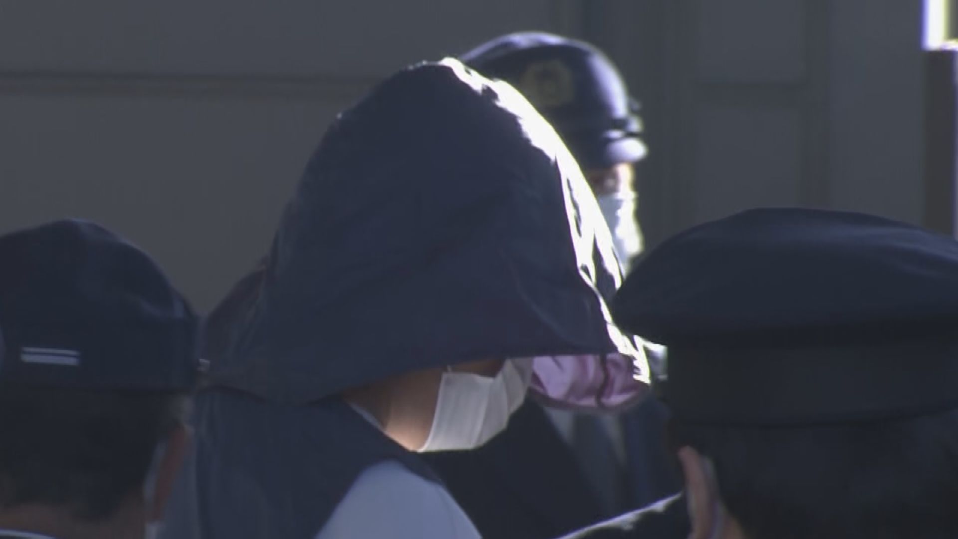 10代女性2人の下着を盗撮疑い 逮捕された警察官は「防災イベント」の会場案内を担当 展示した警察車両の中で犯行か