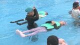 水の事故から命を守れ　ペットボトルで浮き続ける　小学生が着衣泳を学習　大分　|　大分のニュース｜OBS NEWS｜大分放送