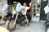 【 デンジャラス・ノッチ 】 「めちゃくちゃデカイバイク」「ハーレーダビットソンファットボーイを買いました」 愛車と笑顔で2ショット|TBS NEWS DIG