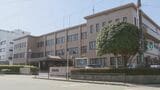 「スリングショット」で同僚の車に石放ちへこませたか バス運転手の男(63)を逮捕「車に放った記憶ない」 | 福岡のニュース|RKB NEWS|RKB毎日放送