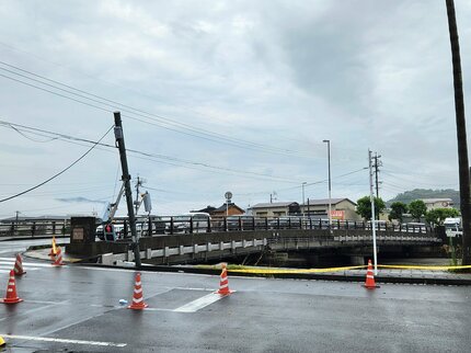 姶良市加治木町の国道10号で信号機が倒れる 付近は渋滞 鹿児島
