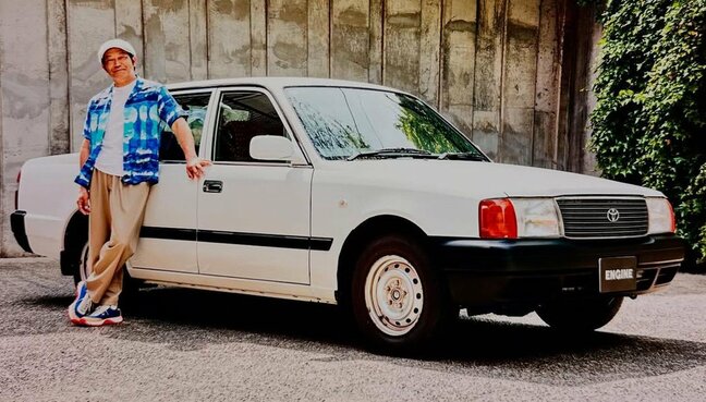 【 山口智充 】　愛車『トヨタコンフォートデラックス』　「元教習車（タクシーか教習車向きでしか生産されていない）なので、バックミラー２つと助手席側教官用ブレーキ（車検上作動不可）が付いてるんです|TBS NEWS DIG