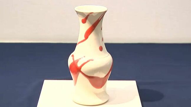加藤溪山さんの喜寿を記念した作品展「青瓷の中に赤があることで全体が引き立つ」【岡山】|TBS NEWS DIG