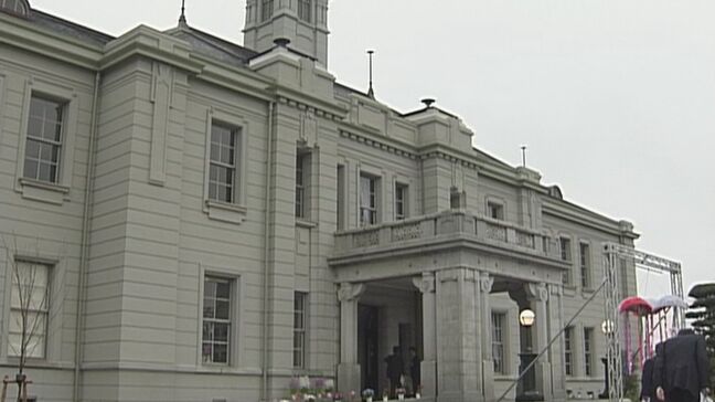 “重さ４０キロ”国の重要文化財・山口県の旧県会議事堂の構造物が落下…原因は老朽化か|TBS NEWS DIG