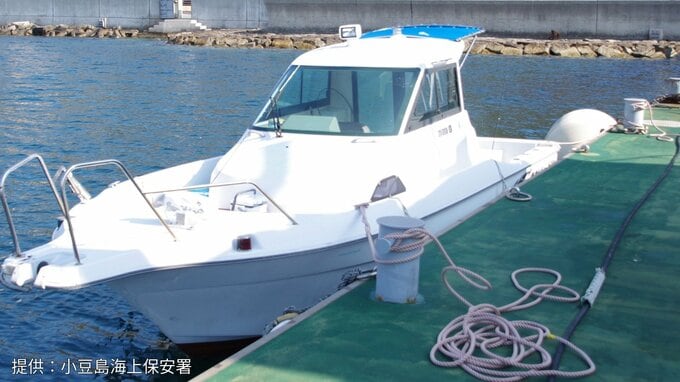 警戒訓練中の海上保安部の職員がプレジャーボートの船上で乗員が慌ただしくしていた不審な状況を発見→ゴムボートで近づくと男性が海中に転落していたのを発見し救助【香川】|TBS NEWS DIG