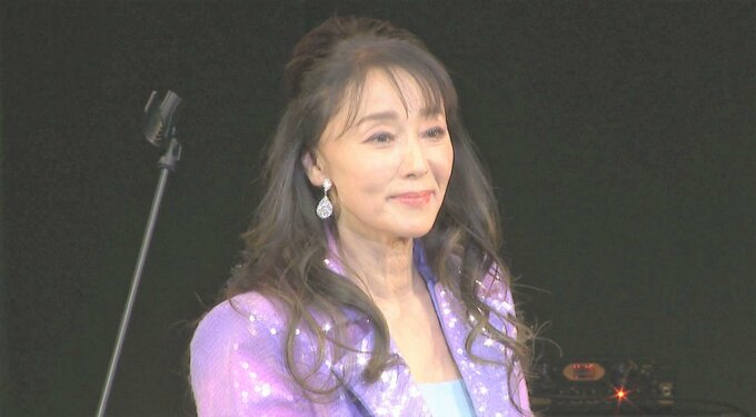 【浅野ゆう子】デビュー50周年で40年ぶり新曲披露　作詞を手掛けた三宅裕司のサプライズ登場に感激 |TBS NEWS DIG