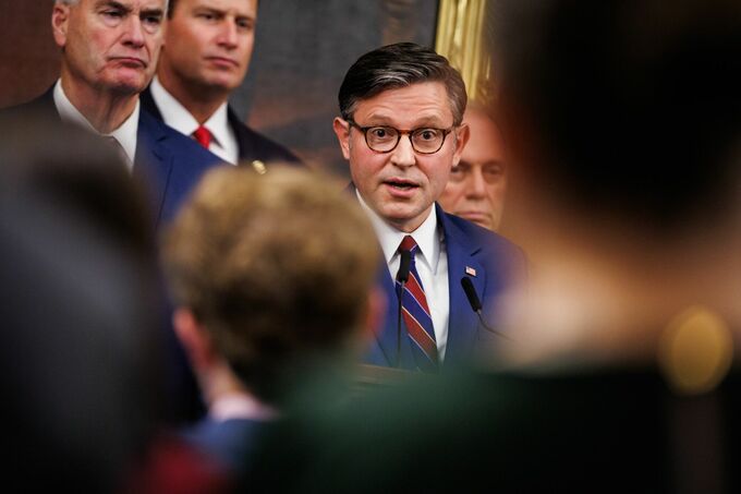 トランプ氏「3期目」構想に冷や水、「道見えない」とジョンソン議長