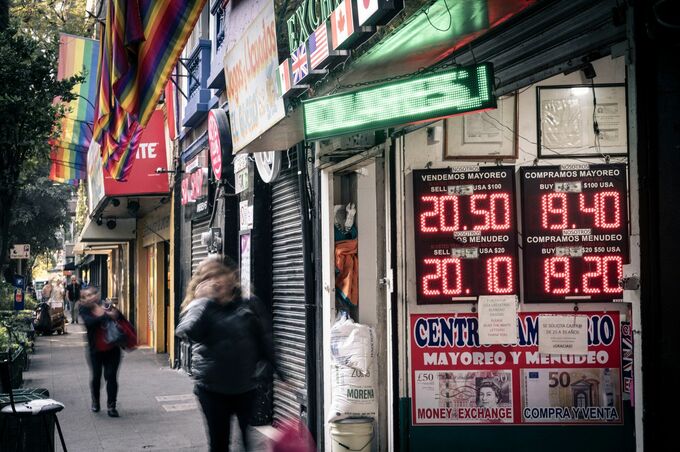 ウォール街が新興国市場巻き返しに期待、年初来リターンも米国上回る