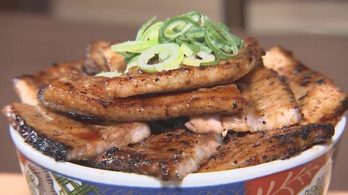 「松屋」はないけど「豚丼屋」はある…ボリューム満点・豚バラメガ盛りに舌鼓　「最後の出店」常連の鳥取県にできた絶品専門店とは？|TBS NEWS DIG