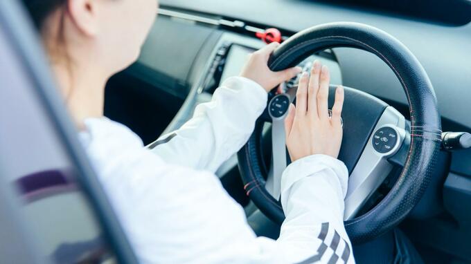 道を譲ってくれた車に「プッ」“サンキュークラクション”実は違反？　法律で罰則も　警察に聞いた正しい使い方　|　長崎のニュース | 天気 | NBC長崎放送